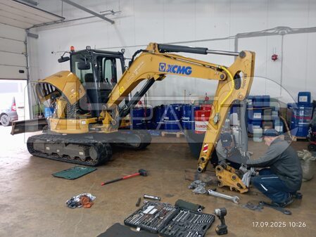 Замена втулок и пальцев  рукояти стрелы на XCMG XE55U - 5